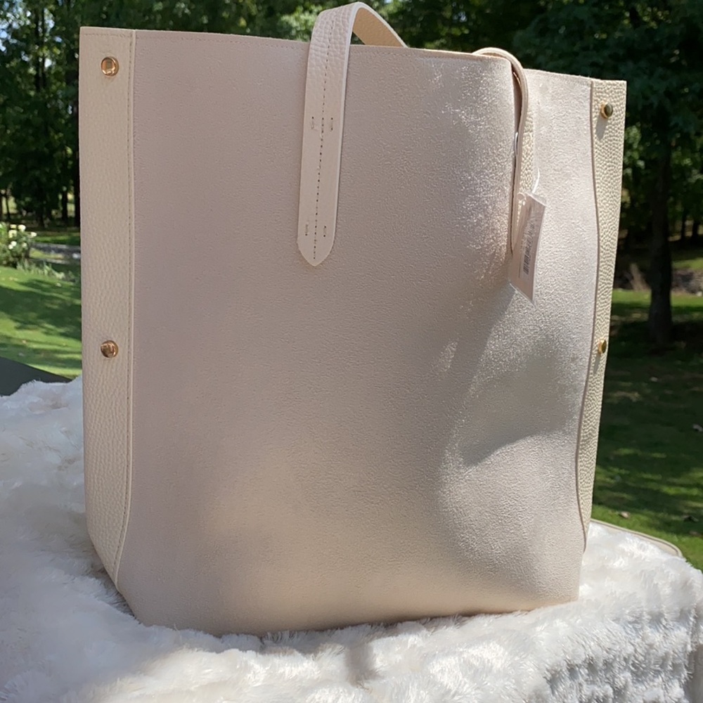 Pretty Lady Ma' New Tagged Ulta Beauty White Cream Large Tote Bag